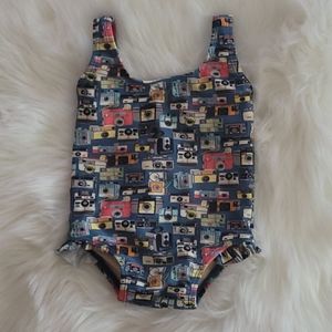 Red Dolly swimwear camera 📷 6-9mon